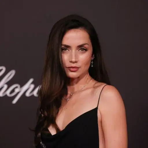 Ana de Armas cover